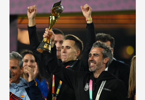 Spanish coach says World Cup trophy belongs to all players